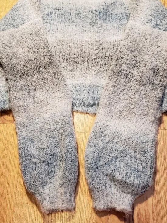 Wild Fable Women's Sweater Size: XL Fuzzy - Picture 9 of 10